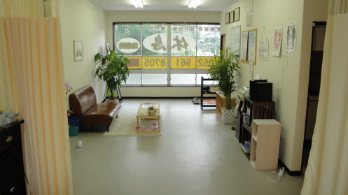 名古屋市東区で美容鍼に対応する鍼灸院 休息治療院の院内 名古屋市東区で首こり・肩こり・腰痛・美容鍼に対応する鍼灸院、休息治療院の院内写真